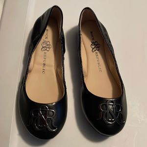 Rock & Republic black flats. Size 6.5